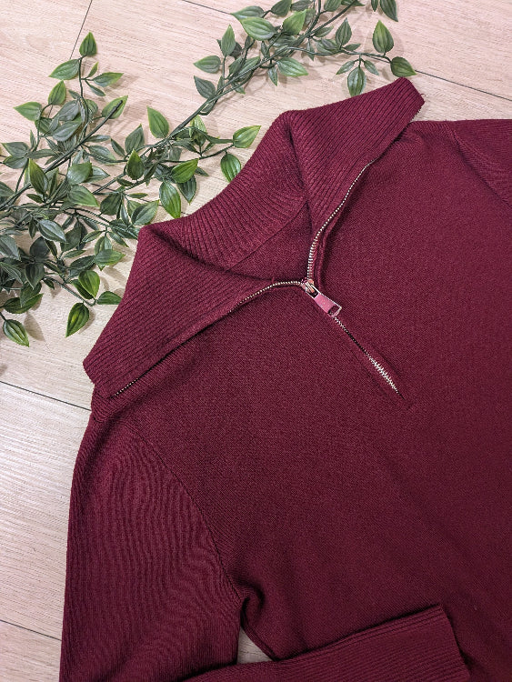 pull camionneur photo a plat colorie bordeaux. 