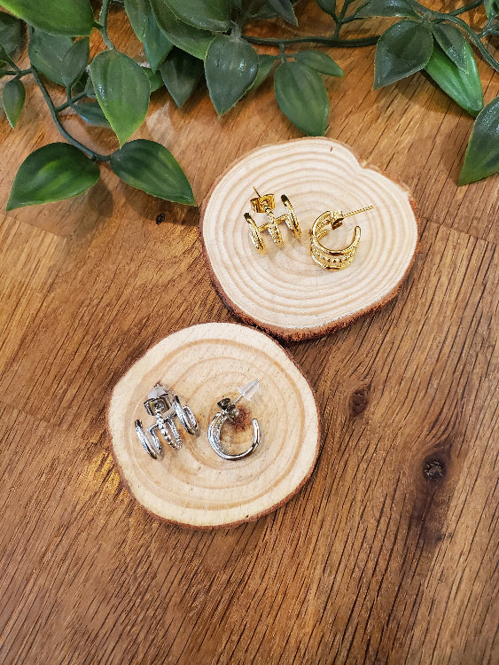 Boucles d'oreille trompe l'œil effet 3 créoles. colorie Or et Argent