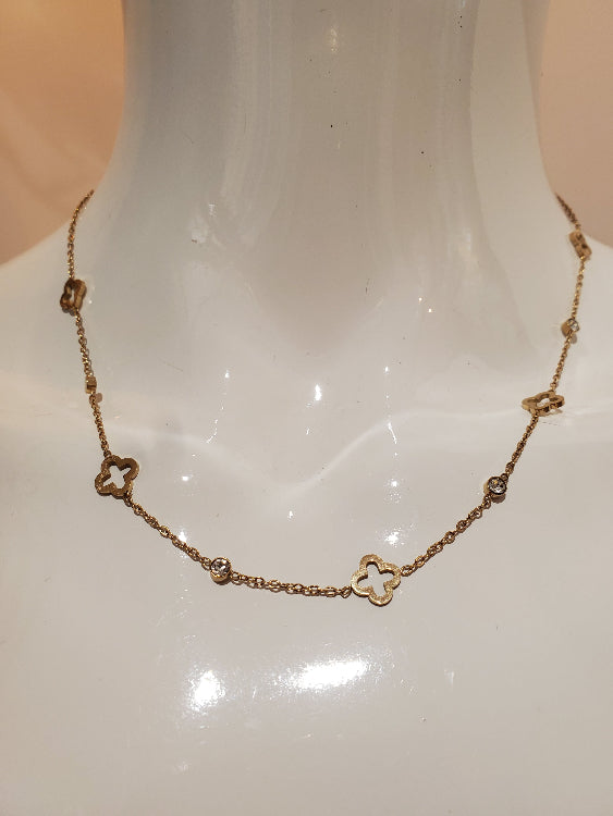 collier trèfle et strass. colorie or. 