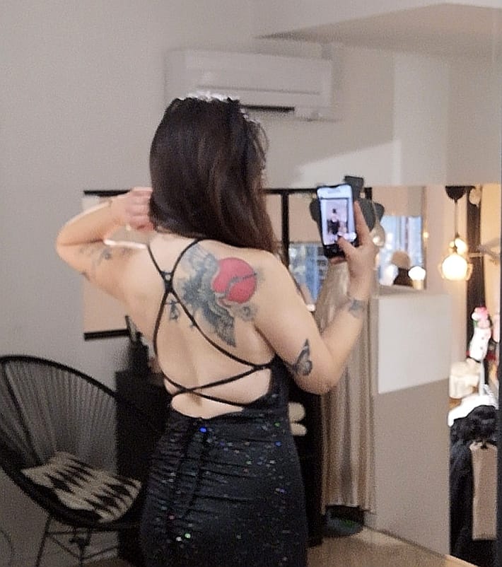 Robe scintillante dos nue