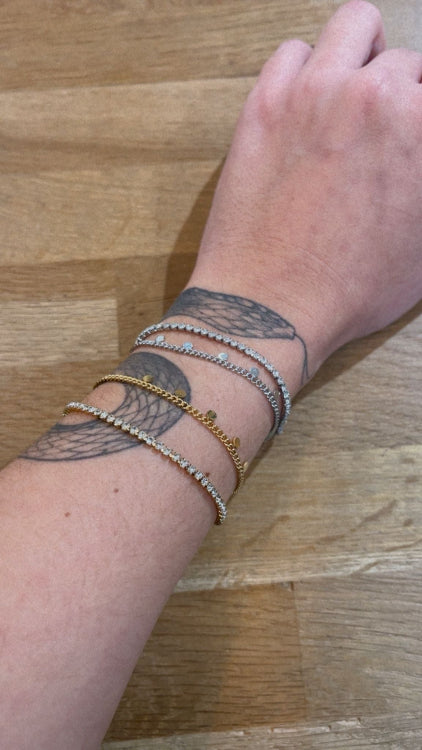 Bracelet 2 rangs strass et pampilles. Colorie Argent et Or. Photo porté