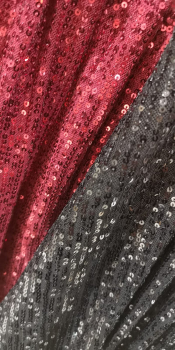 Jupe - courte- paillette- photo porté- fêtes- boule- sequins- mode- prêt a porté- féminin- femme- fashion- mc2- Enghien les bains- couleur- Bordeau-noir