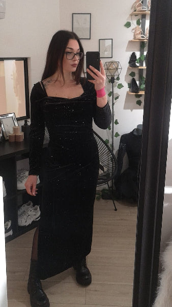 robe- soirée - velours- paillettes- brillance- scintillant- moulant- fourreau- chaussette- fête- soirée