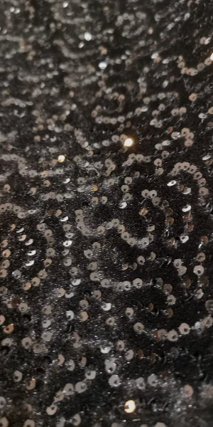 jupe- fourreau- moulante- près du corps- velours- paillettes- fêtes- MC2- Enghien- prêt a porté femme- détails- matière