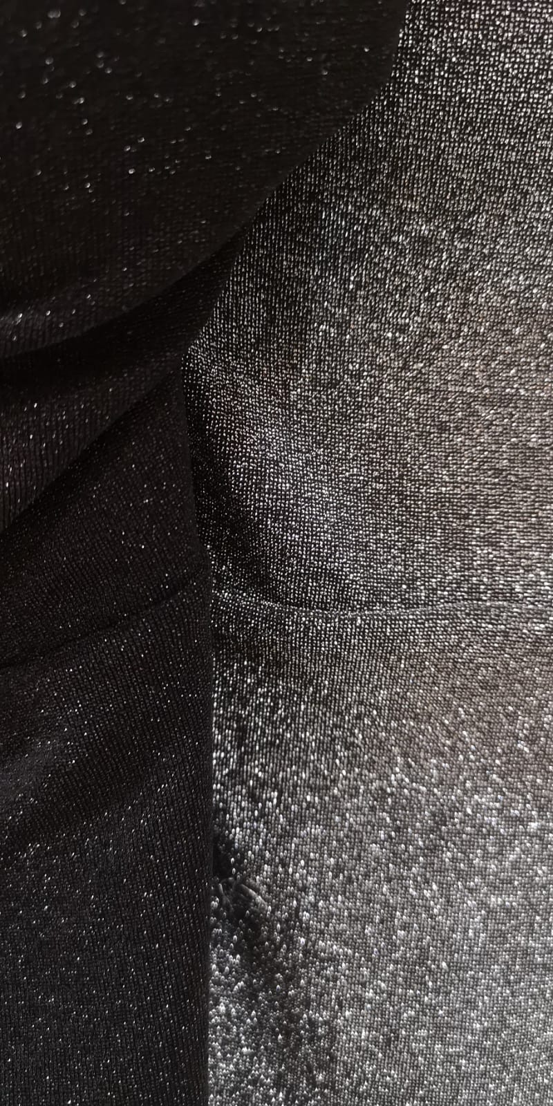 robe- robe de soirée- courte- moulante-sexy- dos nue- brillante-lurex-mode-enghien les bains-boutique-pap-près a porté-femme- couleur- noir-argent