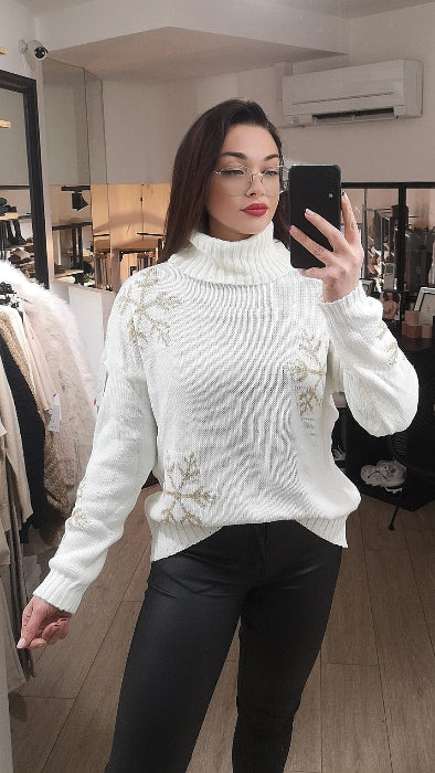 Pull col roulé motif flocon doré. photo porté, colorie blanc