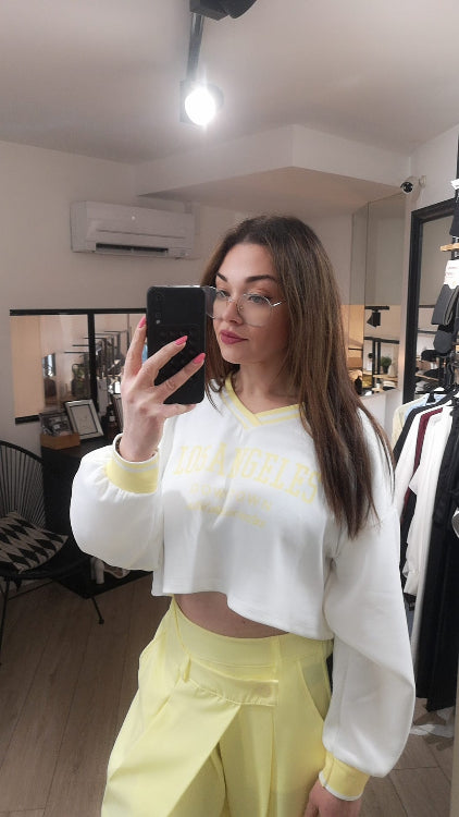 Crop top Los Angeles . photo porté.