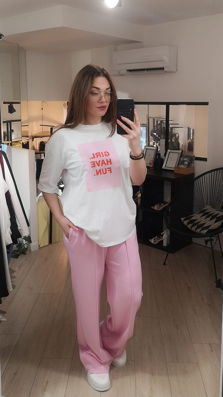 T-shirt girl have fun