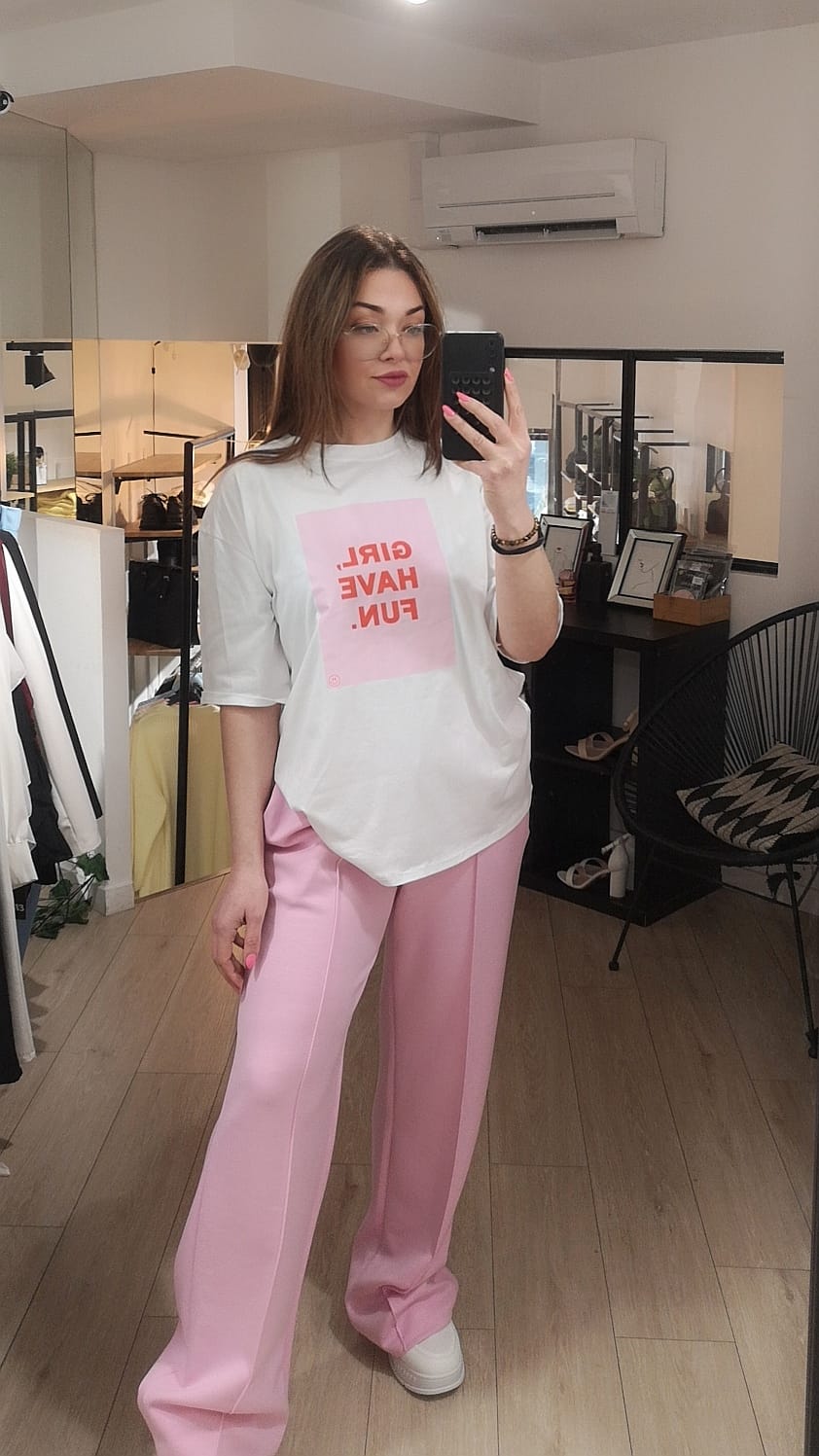 T-shirt girl have fun