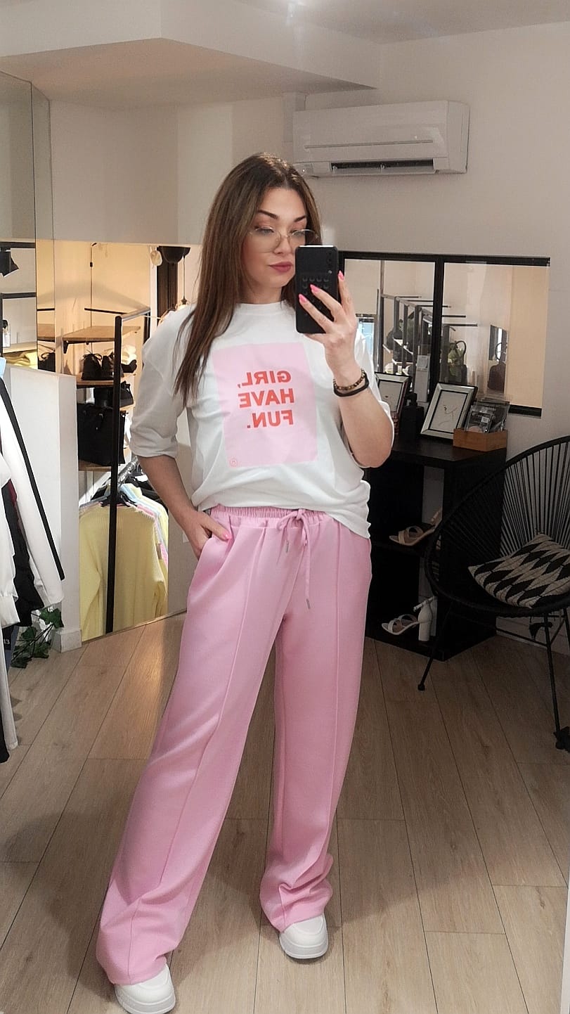 T-shirt girl have fun