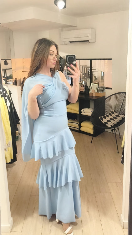 Robe longue bleu ciel coupe sirène. Photo porté.
