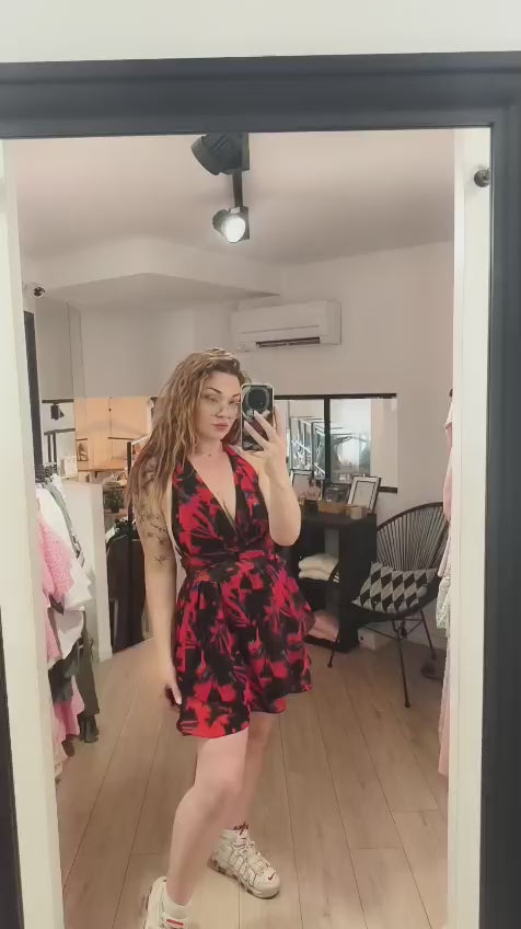 vidéo robe imprimé a volant porté. 