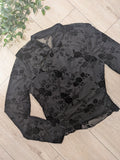 Top Qipao en dentelle noir. Photo a plat. 