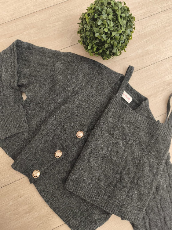 Twin set composé d'un gilet et d'un débardeur . colorie gris foncé