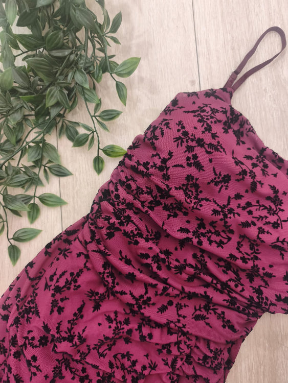 Robe longue en voile flocké velours. colorie Bordeau 