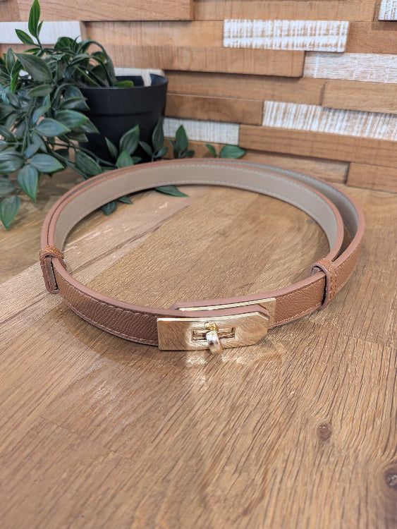 Ceinture fine fermoir métal, Colorie camel