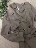 Manteau trench long colorie Taupe, Photo a plat. 