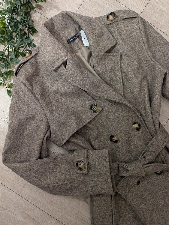 Manteau trench long colorie Taupe, Photo a plat. 