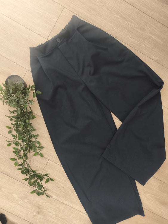 Pantalon large taille haute. colorie Marine. 