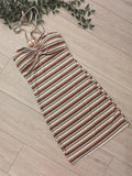 Robe bustier courte en tissus imprimé rayé. Photo a plat. 