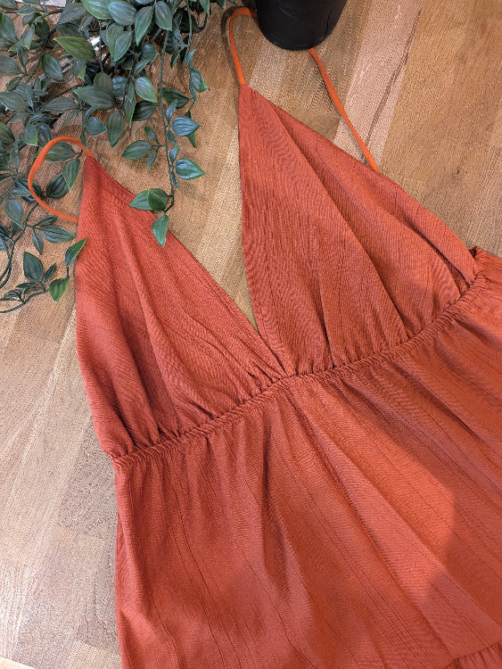 Robe longue style bohémienne . photo détail colorie brique.