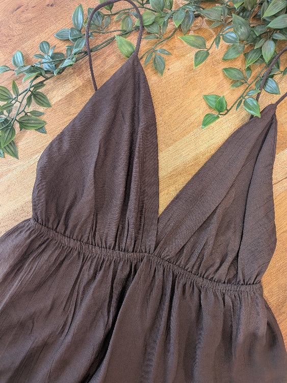 Robe longue style bohémienne . photo détail colorie marron.