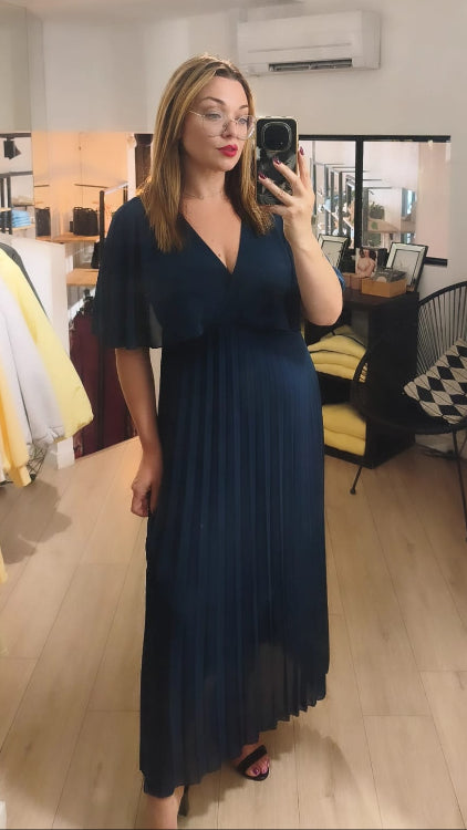 Robe longue en voile bleu marine . photo porté. 