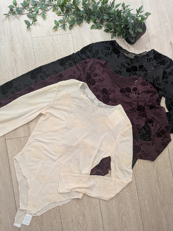 Body en voile imprimé velours . colorie beige, bordeau et noir