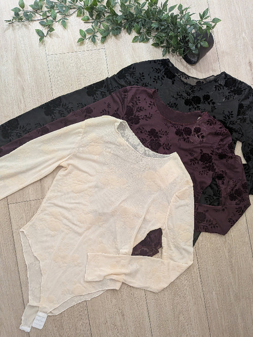 Body en voile imprimé velours . colorie beige, bordeau et noir