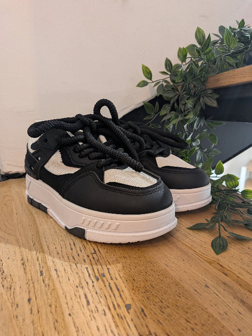 Basket blanche et noir