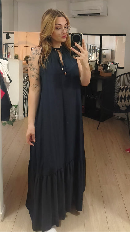 Robe fluide col volanté. photo porté colorie marine.