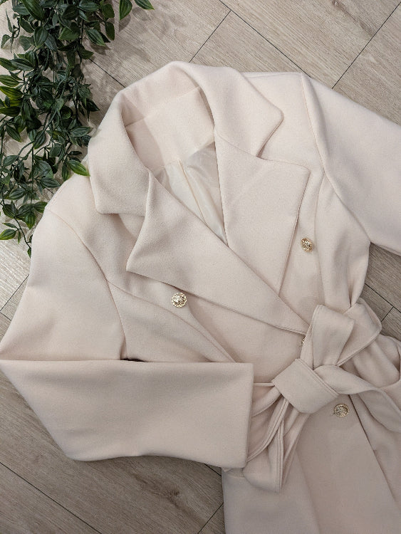 Manteau caban colorie écrue. photo a plat.  