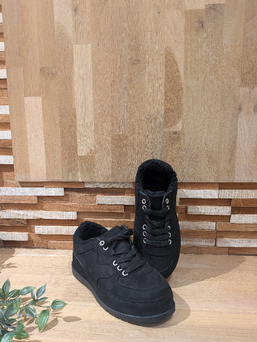 Basket en nubuck fourré colorie noir