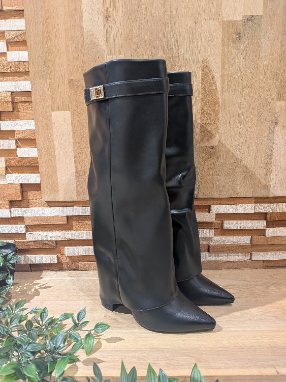 bottes retournées a talon colorie noir