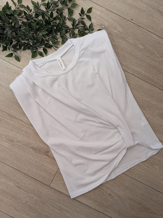 T-shirt sans manches drapé. Colories Blanc. Photo a plat