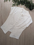 top manche courte style Qipao, colorie blanc. photo a plat.