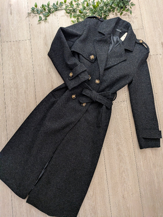 Manteau trench long colorie noir, Photo a plat. 