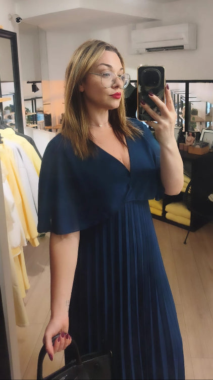 Robe longue en voile bleu marine . photo porté. 