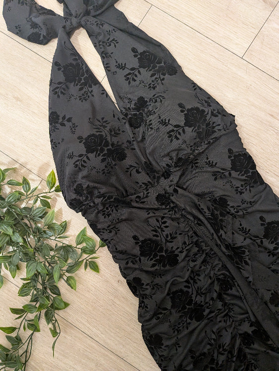 Robe de soirée en voile flocké velours. colorie noir