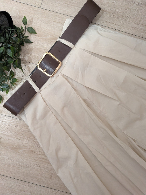 Pantalon jupe culotte avec ceinture marron. Colorie Marine photo détail