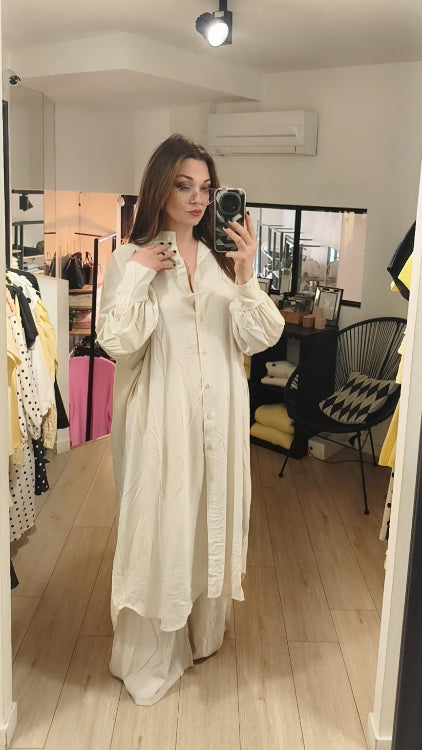 Ensemble chemise longues pantalon tissus effet lin. Photo porté chemise fermé. colorie beige. 