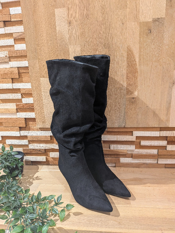 bottes froncées en nubuck a petit talon colorie noir