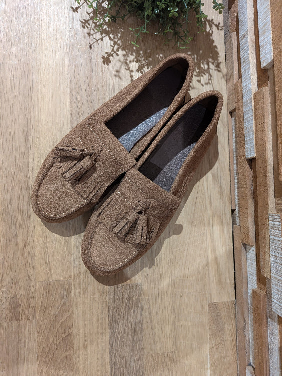 Mocassin en nubuck colories camel. 