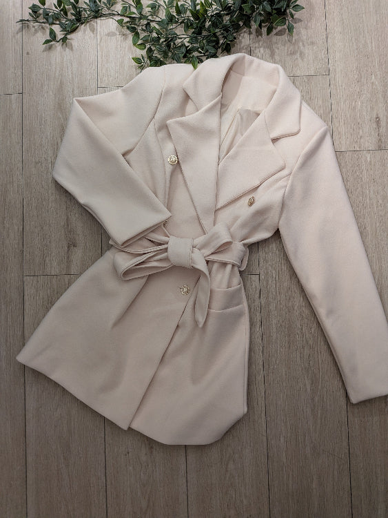 Manteau caban colorie écrue. photo a plat.  