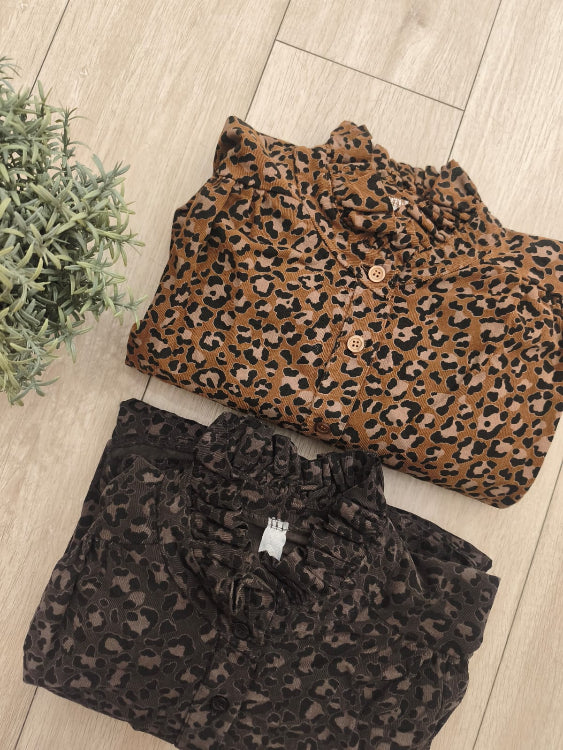 Robe velours imprimé léopard. colorie Camel et marron