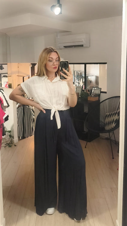 Pantalon fluide . photo porté colorie marine.
