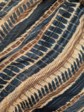 robe longue en voile imprimé. photo détail imprimé colorie marine. 