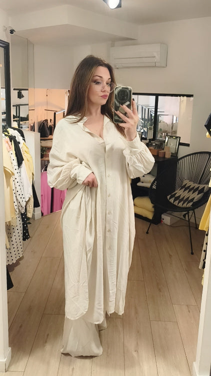 Ensemble chemise longues pantalon tissus effet lin. Photo porté chemise fermé. colorie beige. 