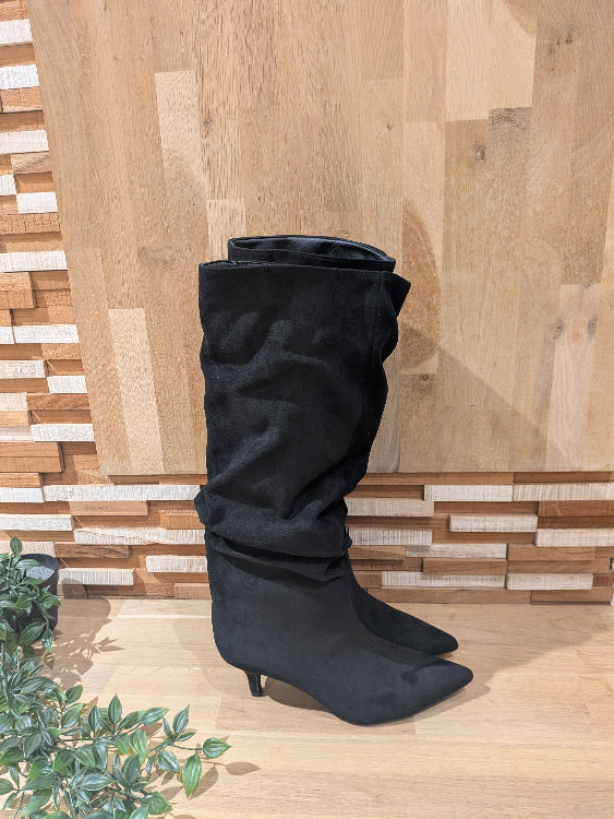 bottes froncées en nubuck a petit talon colorie noir