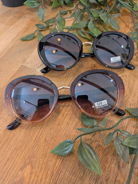 Lunettes de soleil ovales en acétate . colorie noir et marron